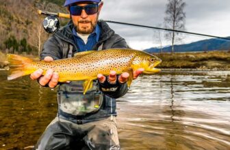 Video: How to Make a Backhand Snake Roll with an Air Mend
